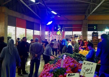 Bursa’da zabıtadan pazarcılara hileli ışık baskını