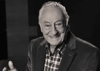 Ünlü sunucu Halit Kıvanç hayatını kaybetti