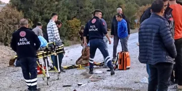 Kütahya’da trafik kazası: 2 ölü, 3 yaralı