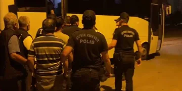 Polisevi saldırısında 5 kişi tutuklandı