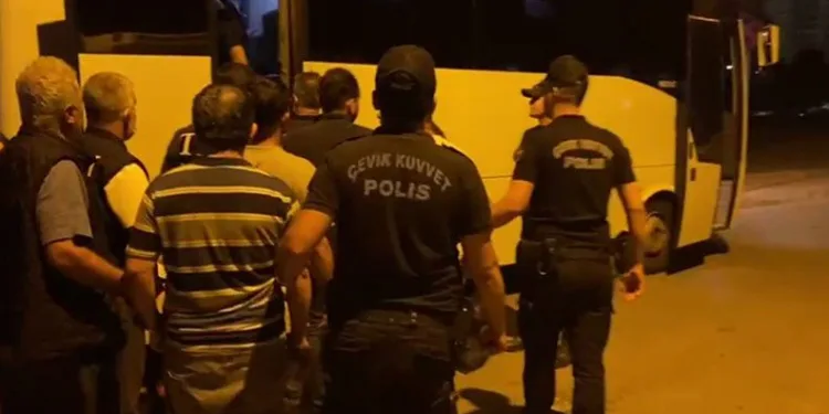 Polisevi saldırısında 5 kişi tutuklandı