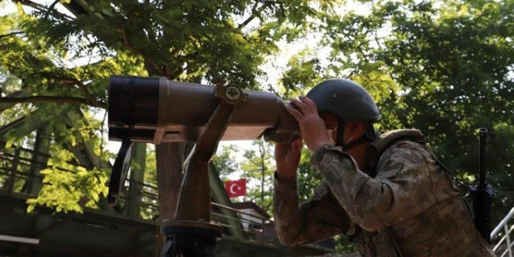 MSB: Hudut birlikleri 16 kişiyi yakaladı