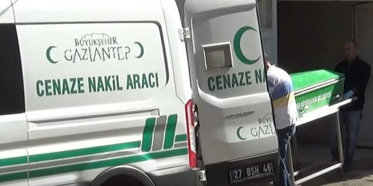 İnfaz koruma memuruna bıçaklı saldırı