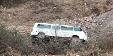 Öğrenci servisi devrildi: 15’i çocuk 16 yaralı