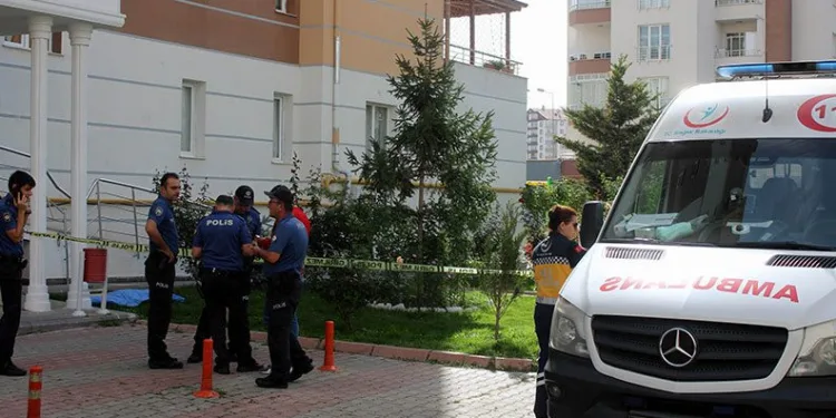 Kayseri’de 11. kattan düşen kadın hayatını kaybetti