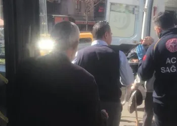 Otobüste rahatsızlanan yolcu hastaneye kaldırıldı
