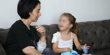 İki köpeğin saldırdığı anne-kız ucuz kurtuldu