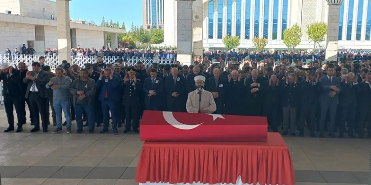 Şehit Polis Memuru Baybörü son yolculuğuna uğurlandı