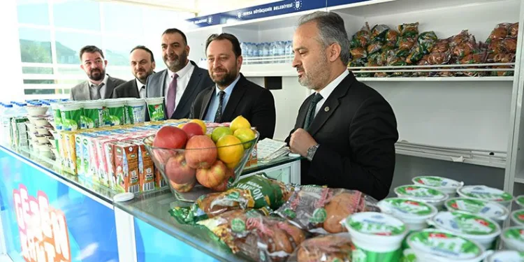 Bursa’da kantinsiz okullara ‘Gezen Kantin’