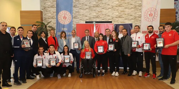 Yıldırım Belediyesi spor kulübüne ödül