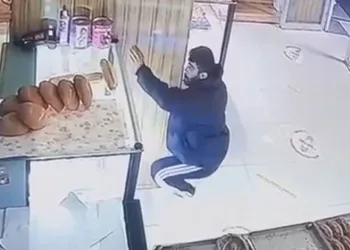 Bursa’da hırsız yardım kumbarasını çaldı