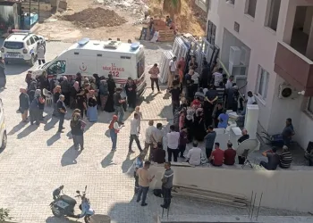 Asansör boşluğuna düşen işçi hayatını kaybetti