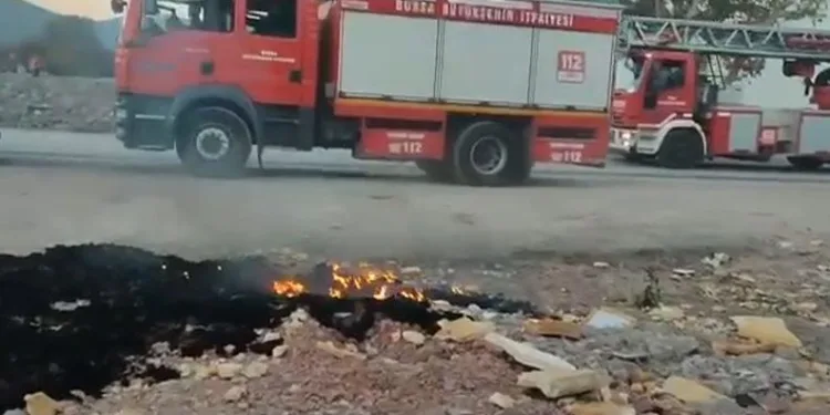 Bursa’da kamyon alev alev yandı