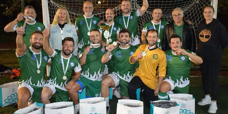 Fuat Sakarya şampiyonu Nilüfer Belediyespor