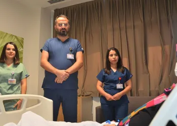 Bursa’da diyaliz hastası, ikiz bebek doğurdu
