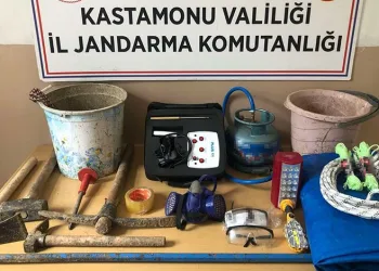 Kastamonu’da definecilere suçüstü: 5 gözaltı