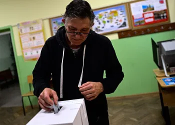 Bulgaristan’da halk genel seçim için sandık başında