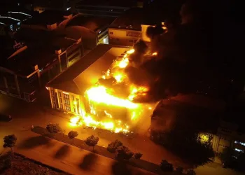 Bursa’da et deposunda yangın