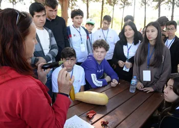 Lise öğrencileri tarım hakkında bilgi aldı