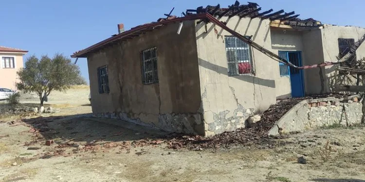 Malatya’da hırsız girdiği evi yaktı