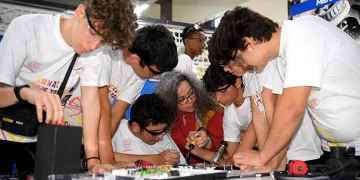 Bursa’da lisede elektrikli araç heyecanı