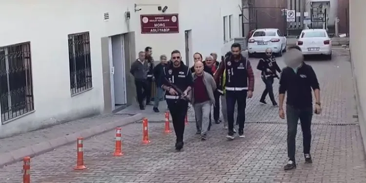 Kayseri’de FETÖ’ye finans sağlayan 20 kişi gözaltına alındı