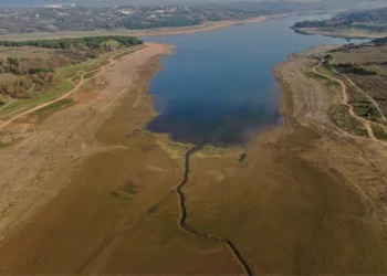 İstanbul barajları alarm veriyor: Su metrelerce çekildi
