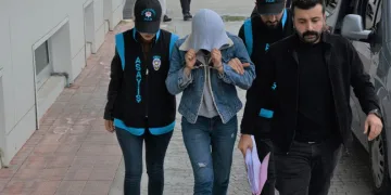 Ölen bebeğini çatıda saklayıp sonrasında tarlaya gömmüş