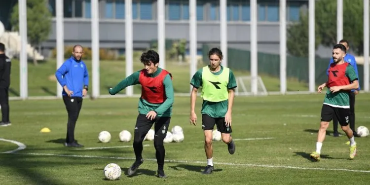 Bursaspor’da 24Erzincanspor maçı hazırlıkları sürüyor