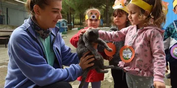 Miniklerden can dostlara ziyaret