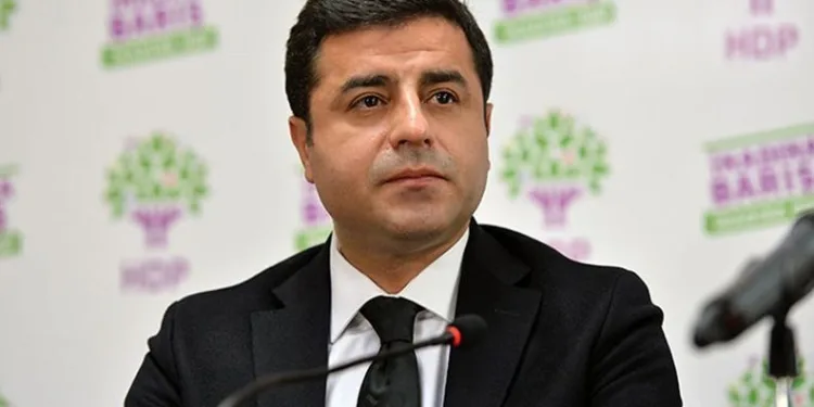 Selahattin Demirtaş’a 2,5 yıl hapis