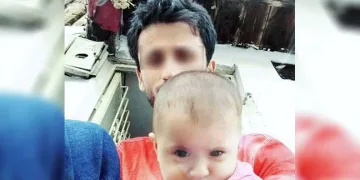 Uyuması için minibüsün altına bırakılan kızı babası ezdi