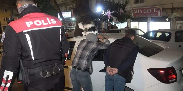 Bursa’da şüpheli araçtan uyuşturucu çıktı