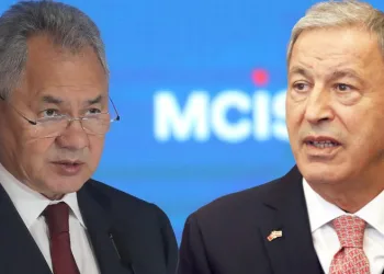 Bakan Akar Rus mevkidaşıyla görüştü