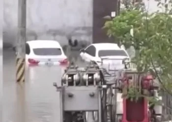 Tayvan’ı Nesat Tayfunu vurdu