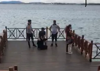 Kocaeli’de eşiyle tartışınca denize atlamak istedi