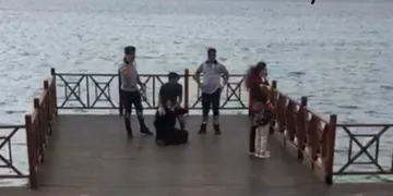 Kocaeli’de eşiyle tartışınca denize atlamak istedi
