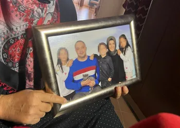 Hakim önce eşini sonra kendini vurdu