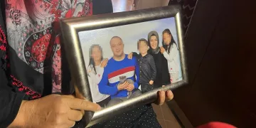 Hakim önce eşini sonra kendini vurdu