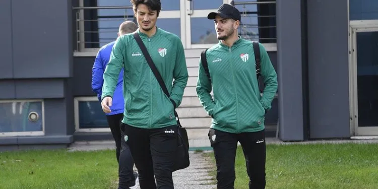 Bursaspor, İzmir’e hareket etti
