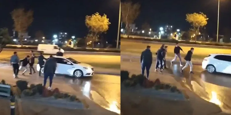 Bursa’da makas atan otomobili tekmelediler