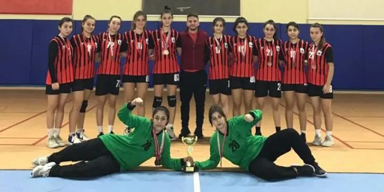 Osmangazi Belediyespor üçüncülük kürsüsünde