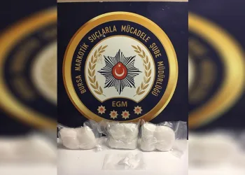 Bursa’da otomobilde uyuşturucu madde ele geçirildi