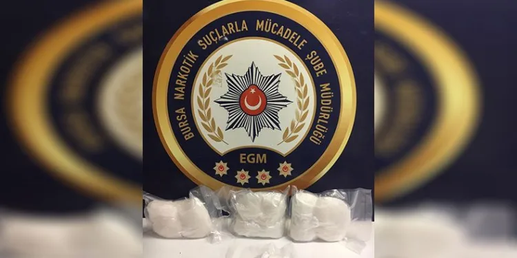 Bursa’da otomobilde uyuşturucu madde ele geçirildi
