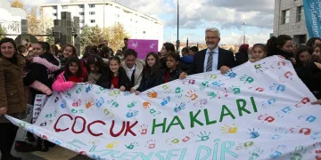 Nilüferli çocuklar, hakları için yürüdü