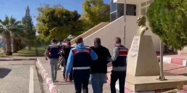 18 yıldır aranan cinayet zanlıları yakalandı