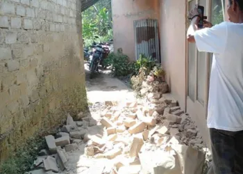 Endonezya’da deprem: 62 ölü