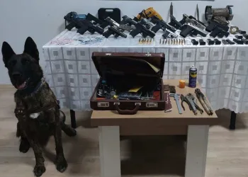 Evini silah imalathanesine çevirdi