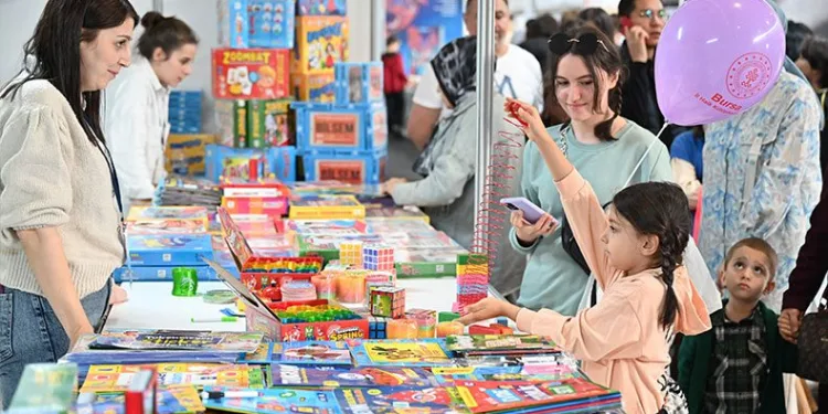 Kitap şöleni coşkuyla başladı
