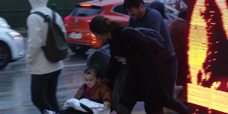 Lodos ve yağmur hayatı felç etti